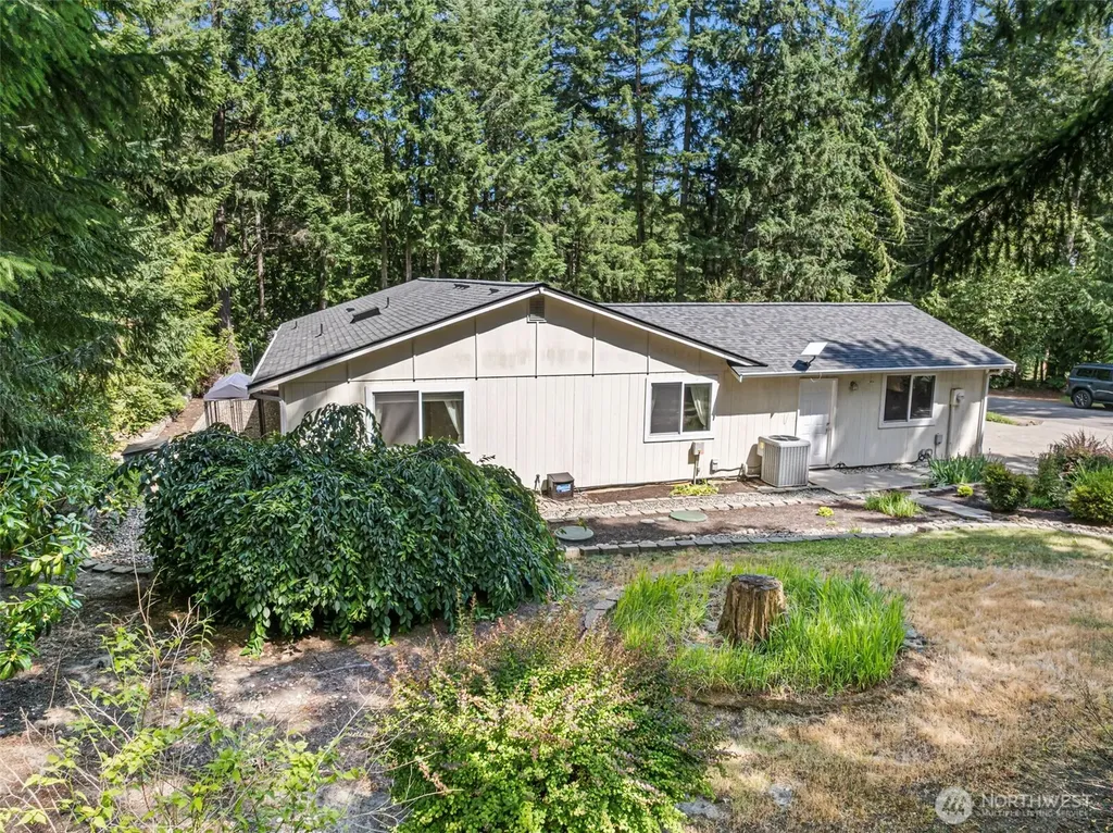5560 NW Millglade Lane Bremerton WA 98312