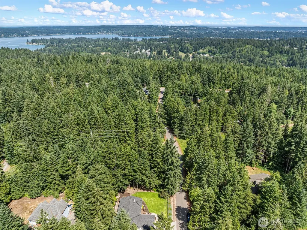 5560 NW Millglade Lane Bremerton WA 98312