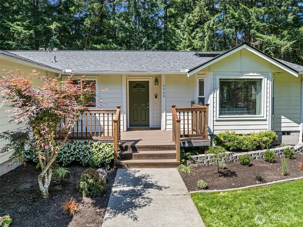5560 NW Millglade Lane Bremerton WA 98312