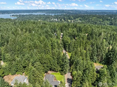5560 NW Millglade Lane Bremerton WA 98312
