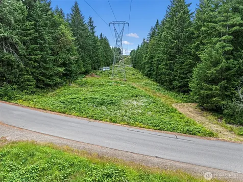 5560 NW Millglade Lane Bremerton WA 98312