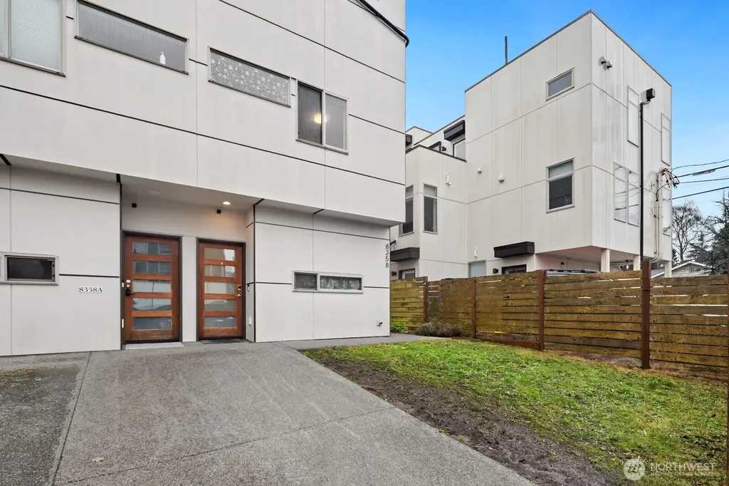 8358 19th Avenue NW Seattle WA 98117