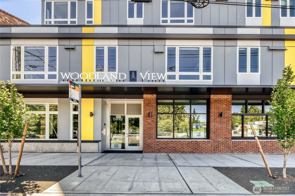 5819 Phinney Avenue N Seattle WA 98103
