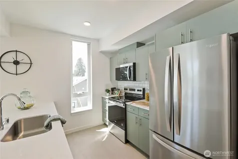 5819 Phinney Avenue N Seattle WA 98103