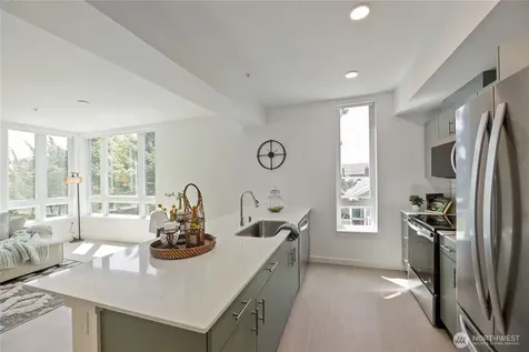5819 Phinney Avenue N Seattle WA 98103