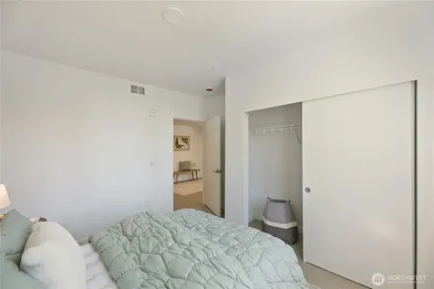 5819 Phinney Avenue N Seattle WA 98103