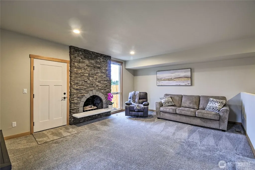 2421 98th Avenue Ct E Edgewood WA 98371