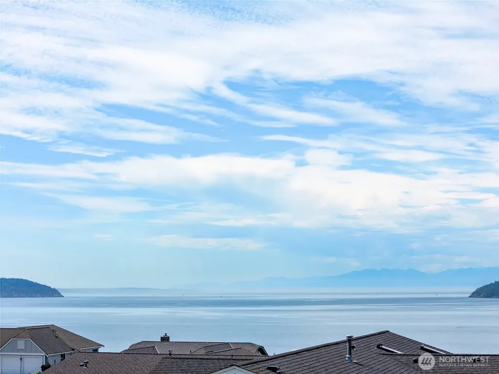 4916 Dundee Drive Anacortes WA 98221