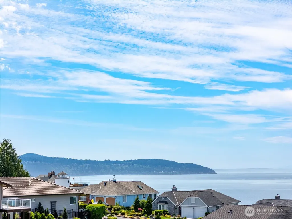 4916 Dundee Drive Anacortes WA 98221