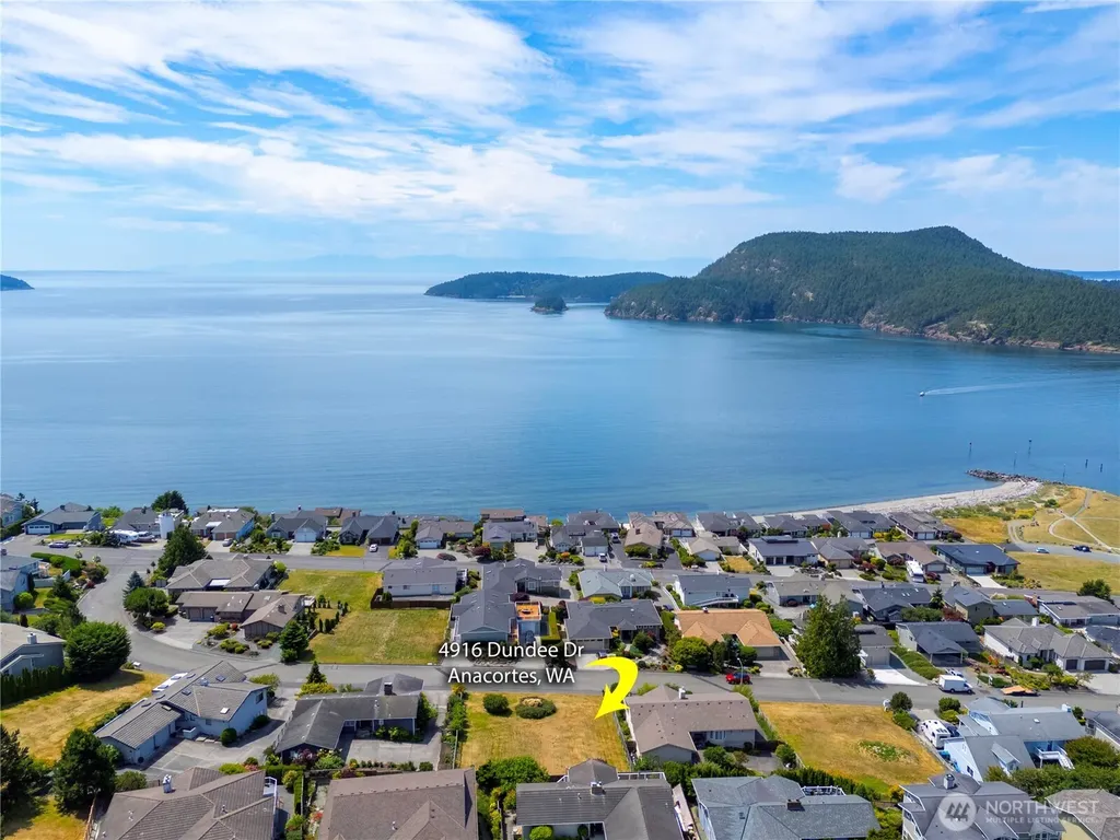 4916 Dundee Drive Anacortes WA 98221