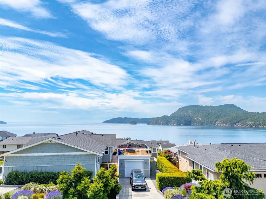 4916 Dundee Drive Anacortes WA 98221