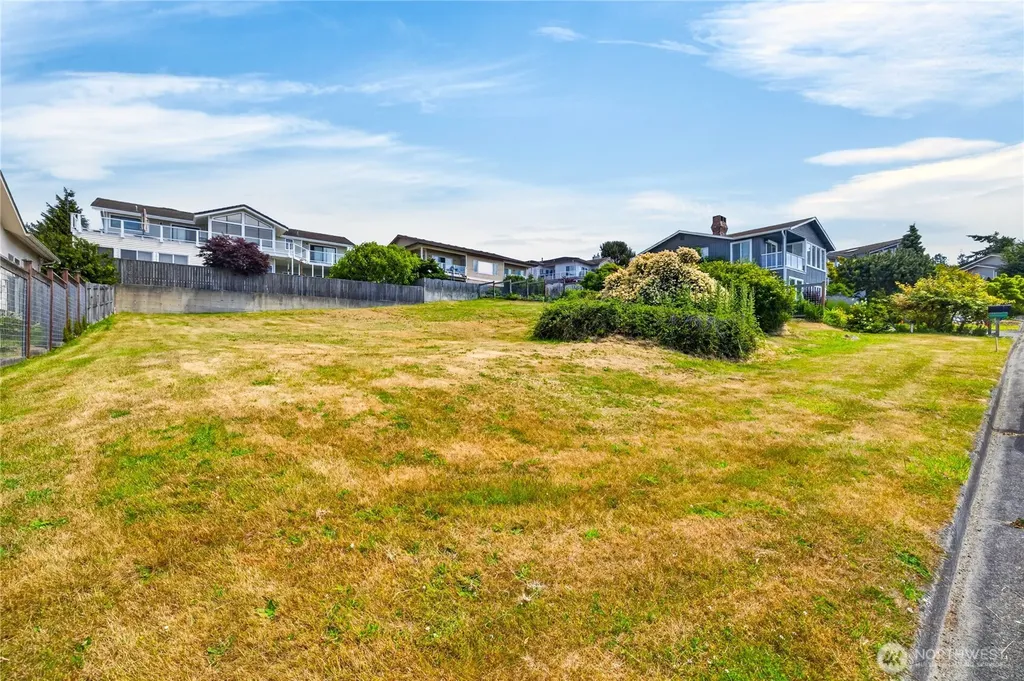 4916 Dundee Drive Anacortes WA 98221