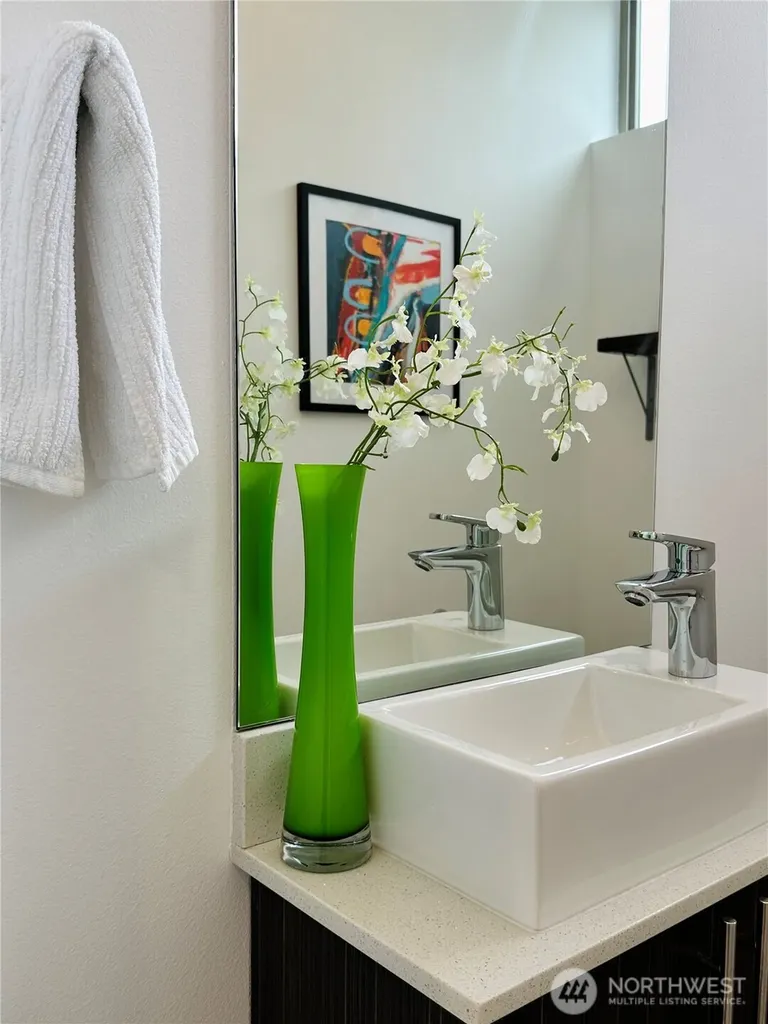3638 B Courtland Place S Seattle WA 98144