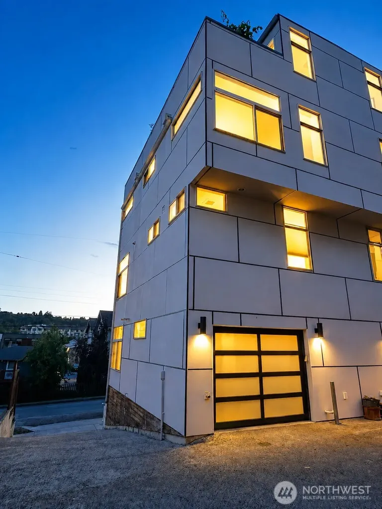 3638 Courtland Place S Seattle WA 98144