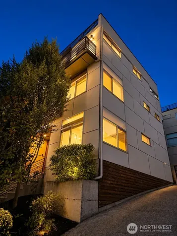 3638 Courtland Place S Seattle WA 98144