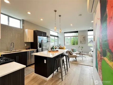3638 B Courtland Place S Seattle WA 98144