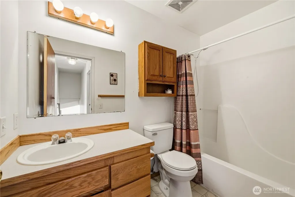 417 Yakima Boulevard Pacific WA 98047