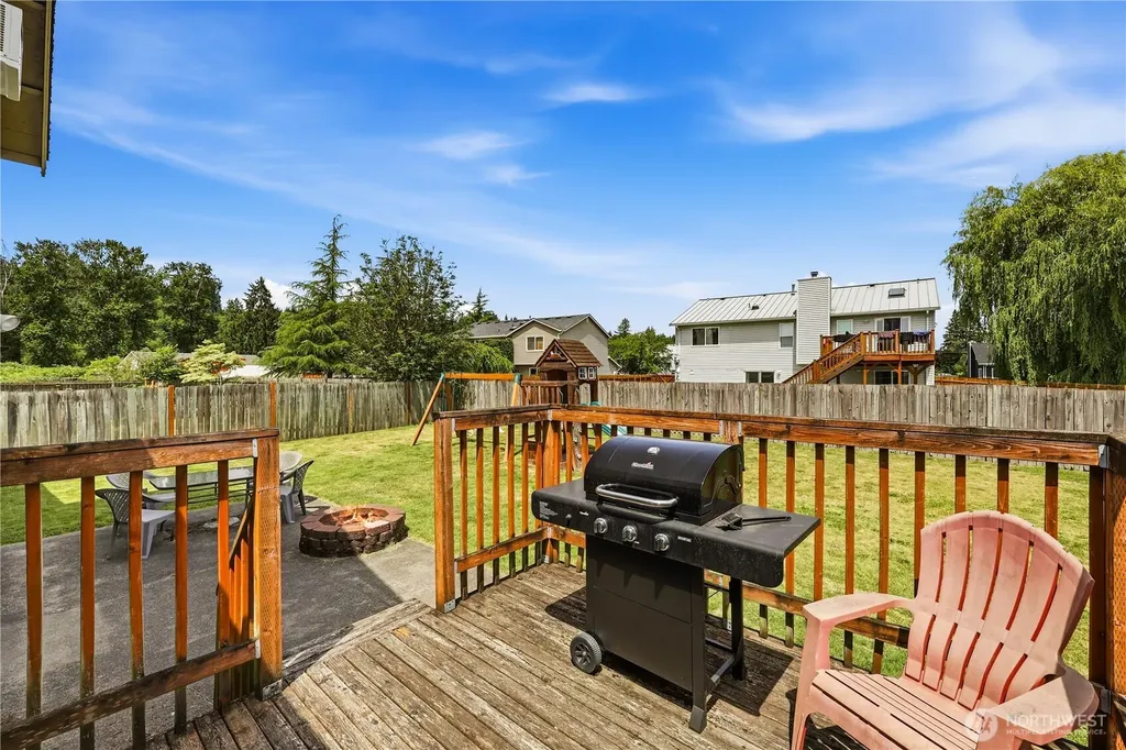 417 Yakima Boulevard Pacific WA 98047