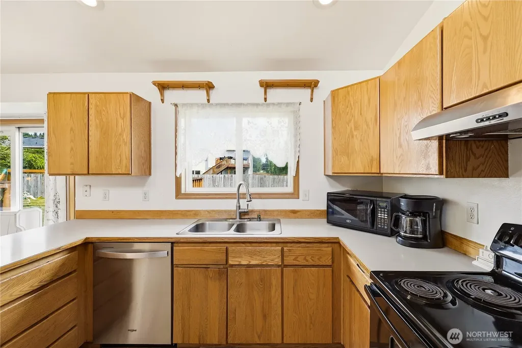 417 Yakima Boulevard Pacific WA 98047