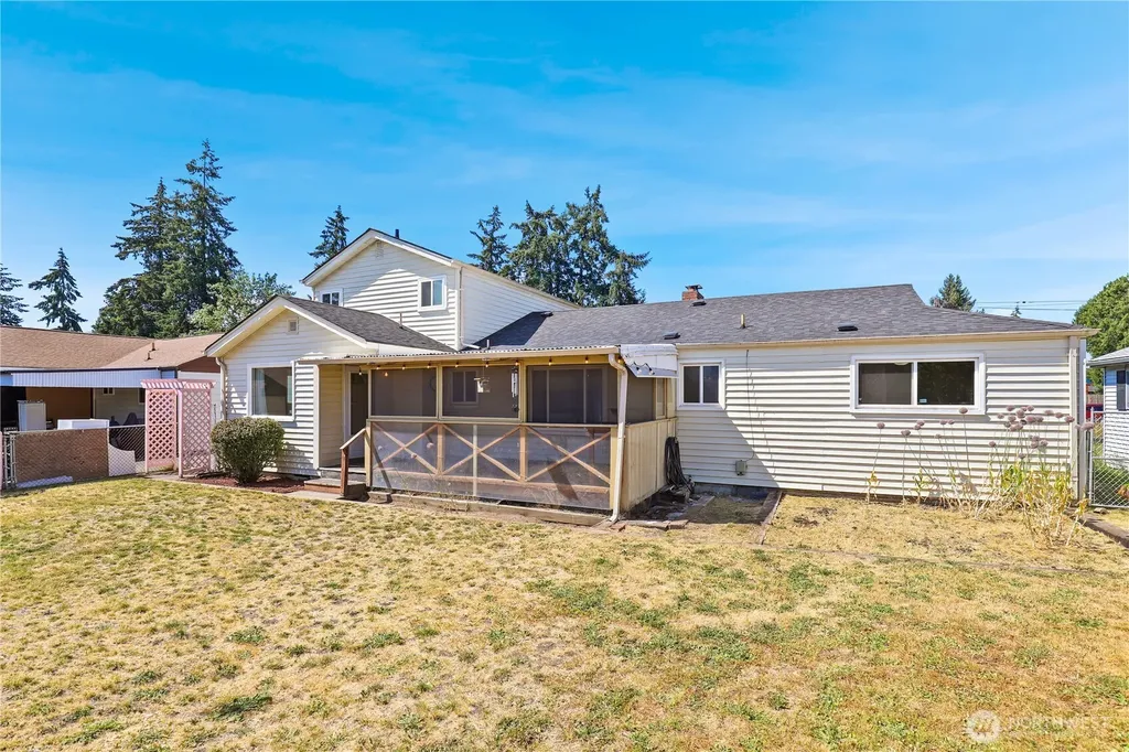 1208 115th Street S Tacoma WA 98444