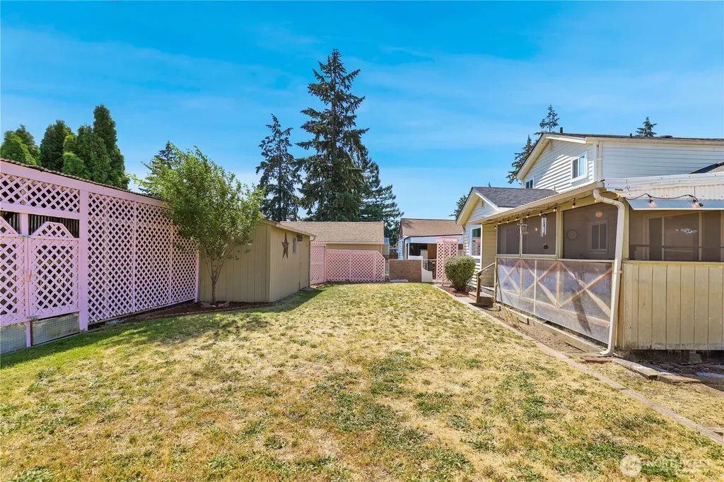 1208 115th Street S Tacoma WA 98444