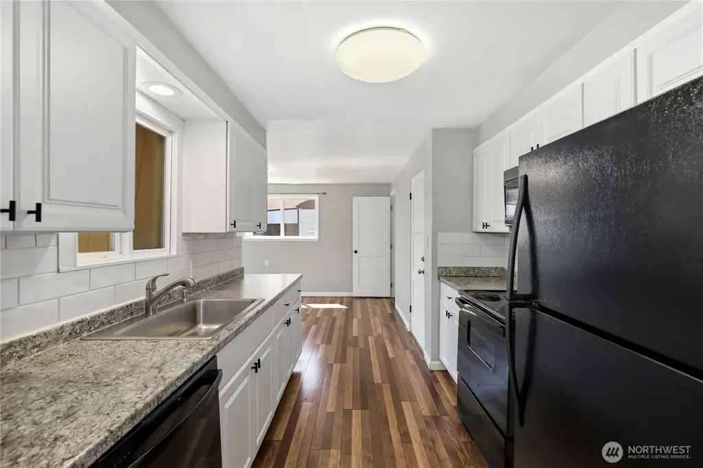 1208 115th Street S Tacoma WA 98444