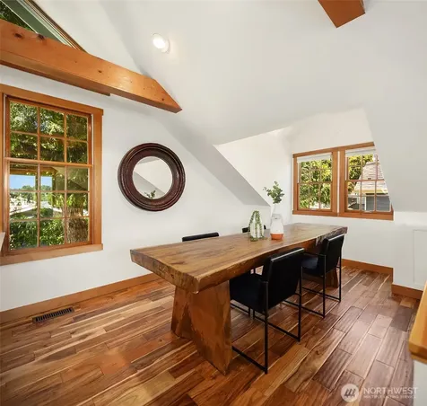 2508 13th Avenue W Seattle WA 98119