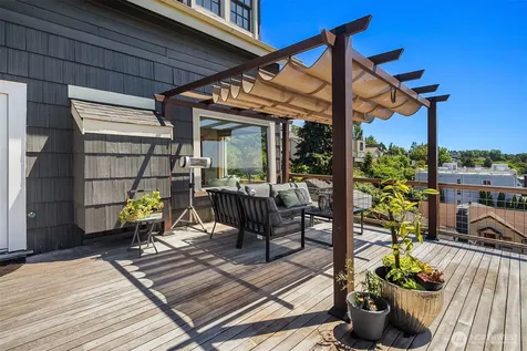 2508 13th Avenue W Seattle WA 98119