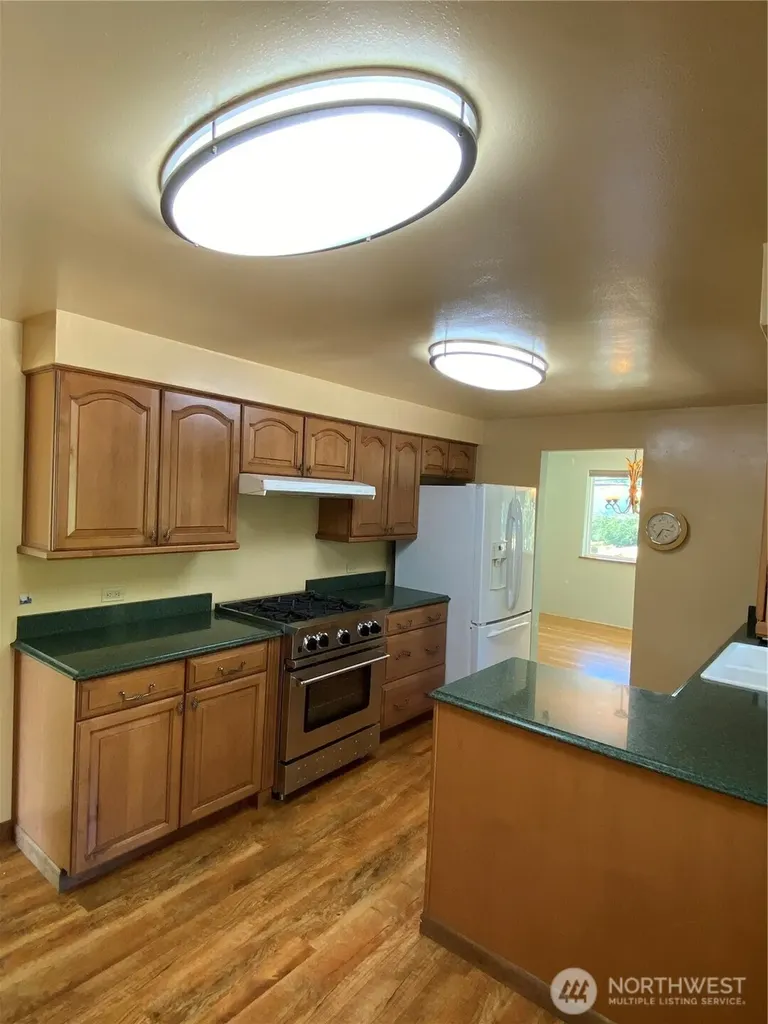 6609 Husky Way SE Lacey WA 98503