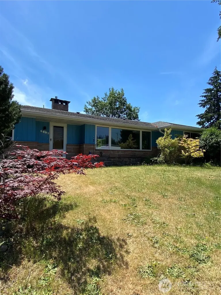 6609 Husky Way SE Lacey WA 98503
