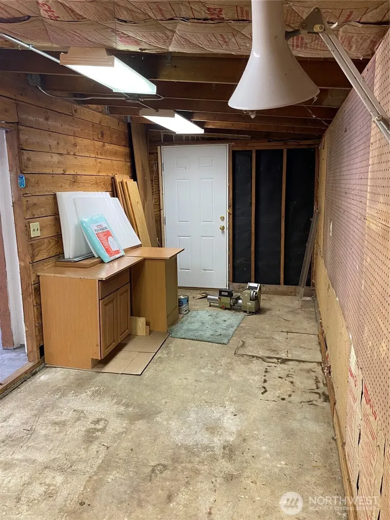 6609 Husky Way SE Lacey WA 98503