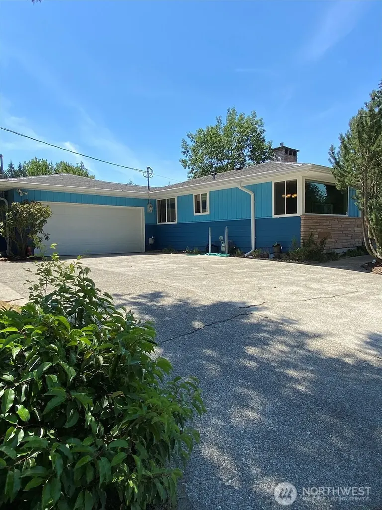 6609 Husky Way SE Lacey WA 98503