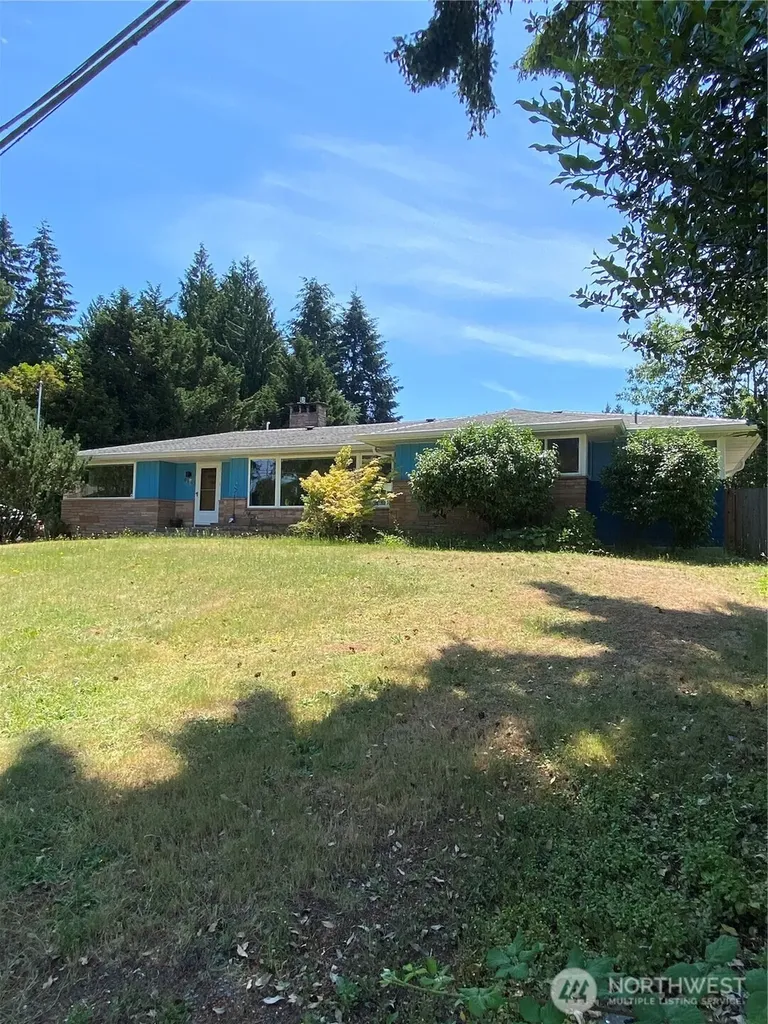 6609 Husky Way SE Lacey WA 98503