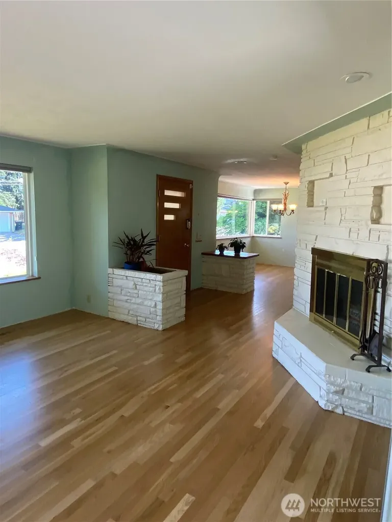 6609 Husky Way SE Lacey WA 98503