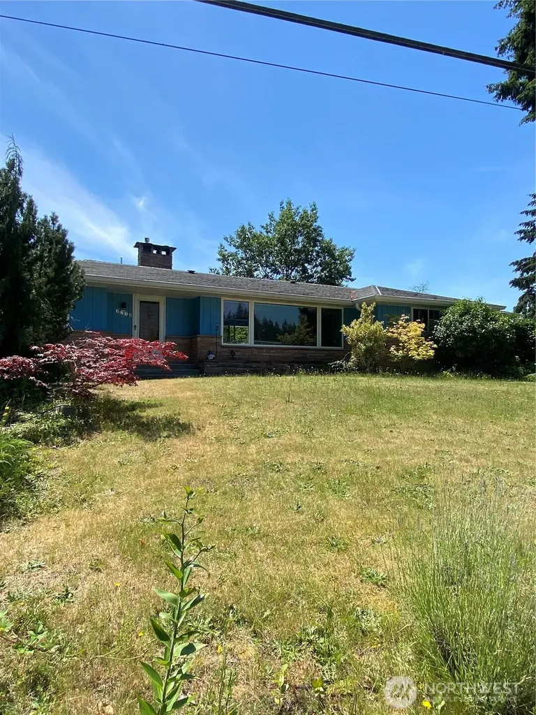 6609 Husky Way SE Lacey WA 98503
