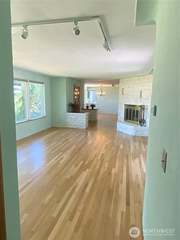 6609 Husky Way SE Lacey WA 98503
