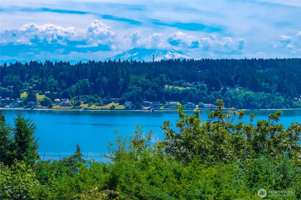 13214 Emerald Drive NW Gig Harbor WA 98329
