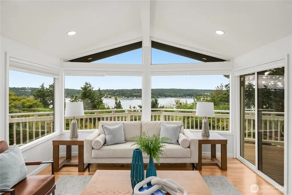 13214 Emerald Drive NW Gig Harbor WA 98329