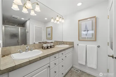 13214 Emerald Drive NW Gig Harbor WA 98329