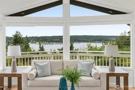 13214 Emerald Drive NW Gig Harbor WA 98329