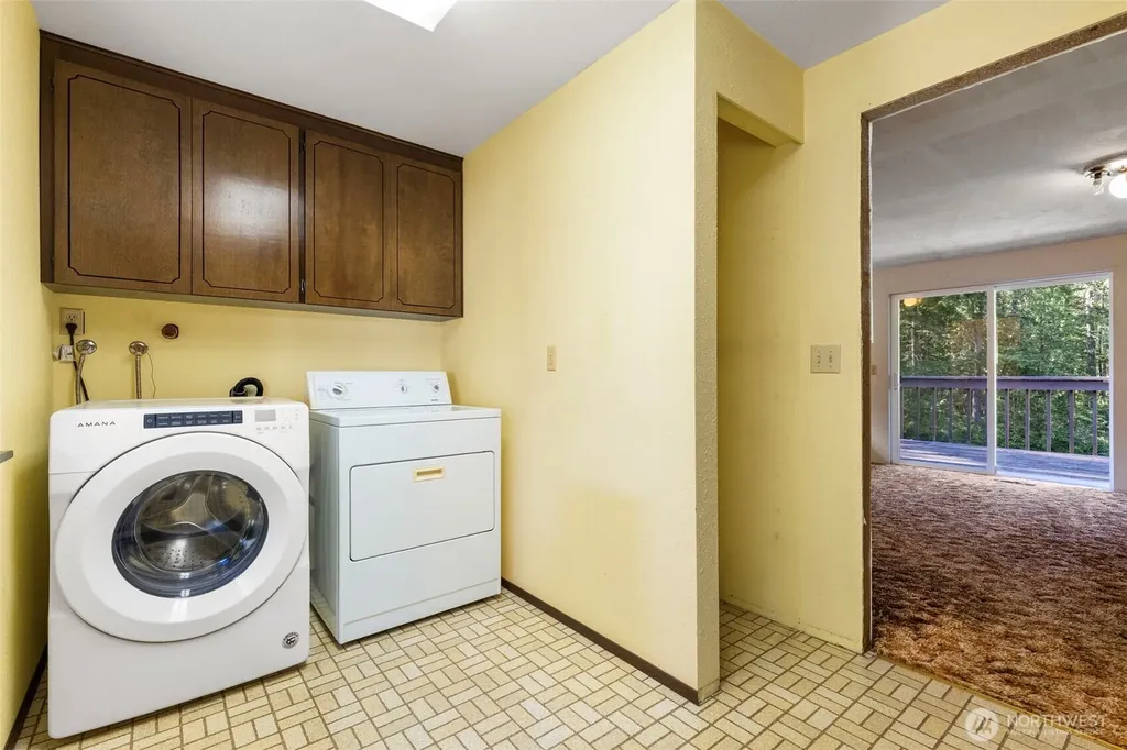 5582 NW Gross Road Bremerton WA 98312