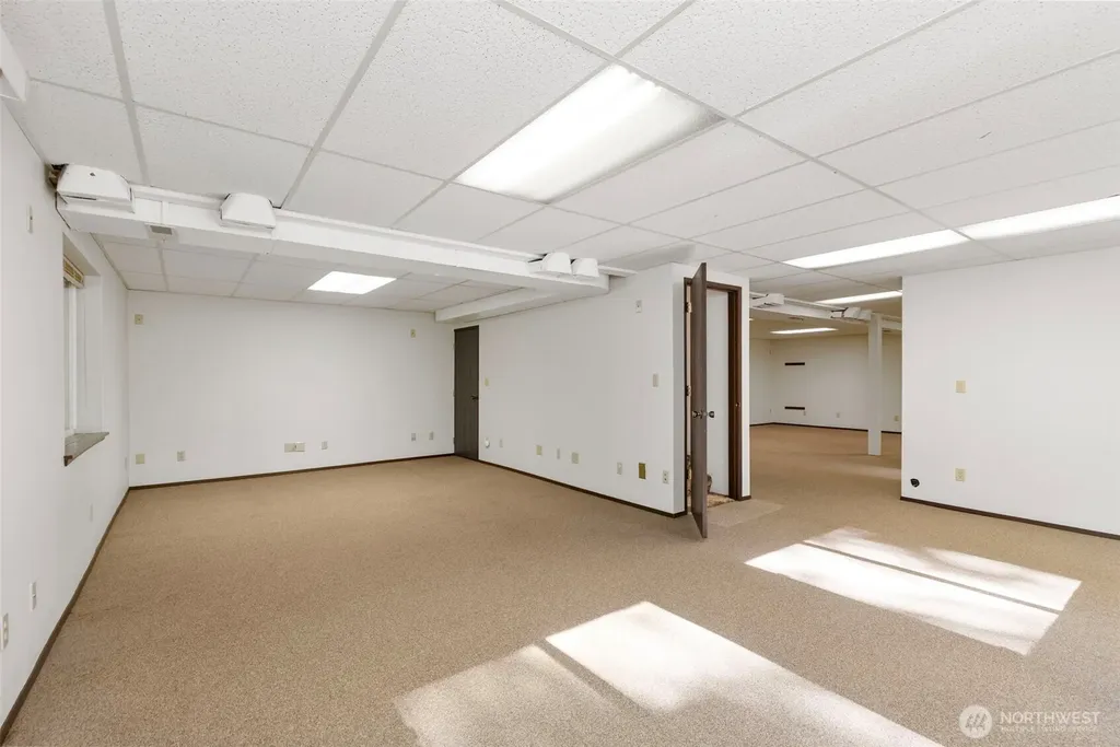 5582 NW Gross Road Bremerton WA 98312