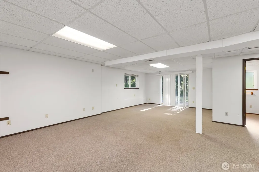 5582 NW Gross Road Bremerton WA 98312