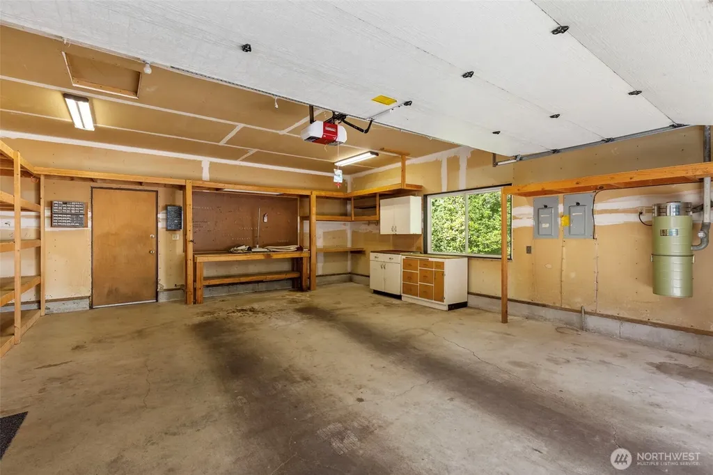 5582 NW Gross Road Bremerton WA 98312