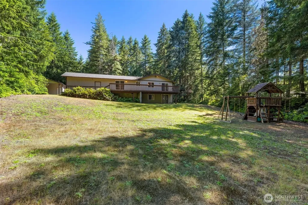 5582 NW Gross Road Bremerton WA 98312