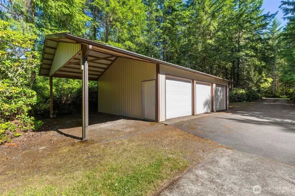 5582 NW Gross Road Bremerton WA 98312