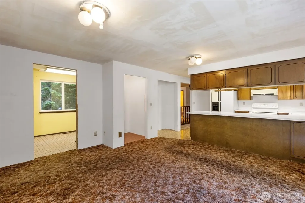 5582 NW Gross Road Bremerton WA 98312