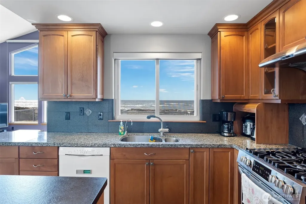 913 Riley Road Oak Harbor WA 98277