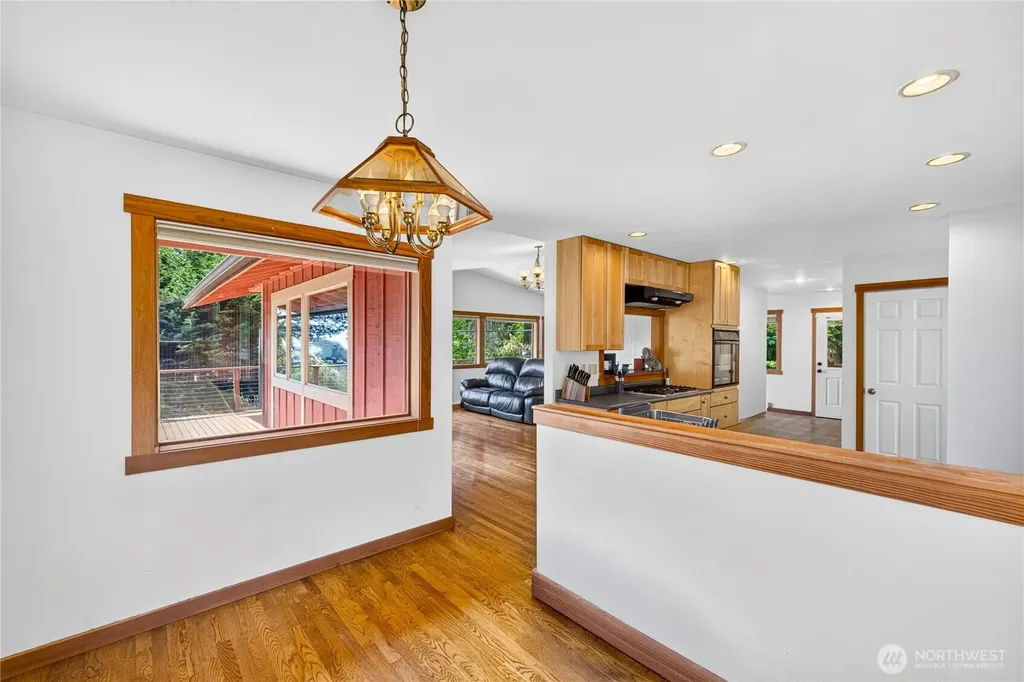 17261 Golden View Avenue La Conner WA 98257