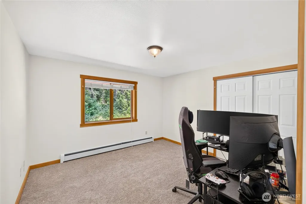 17261 Golden View Avenue La Conner WA 98257
